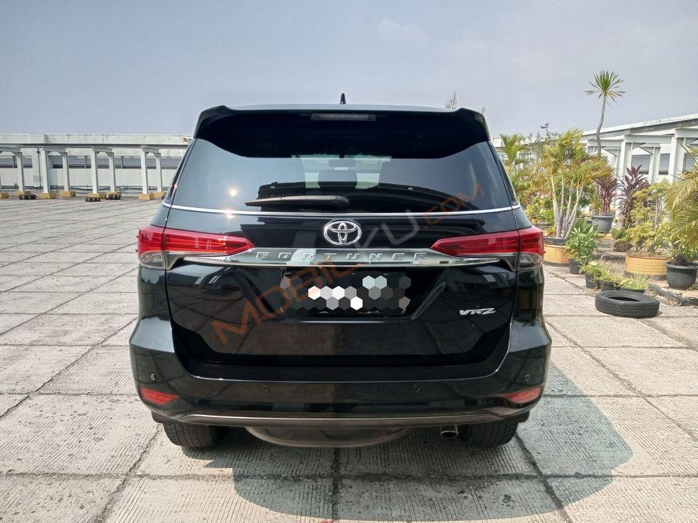 Mobil Toyota Fortuner 2016