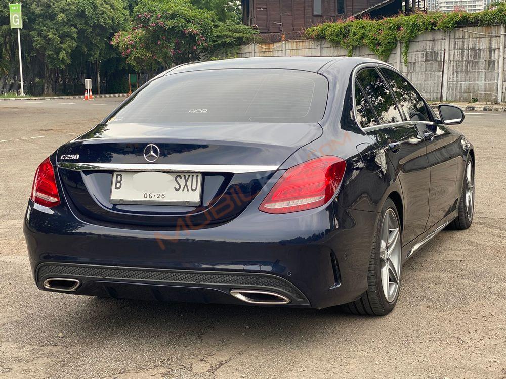 Mobil Mercedes-Benz C-Class 2016