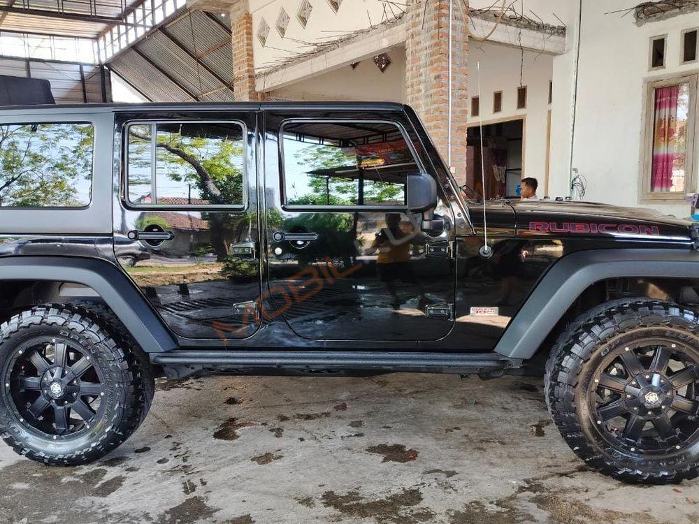 Mobil Jeep Wrangler 2014