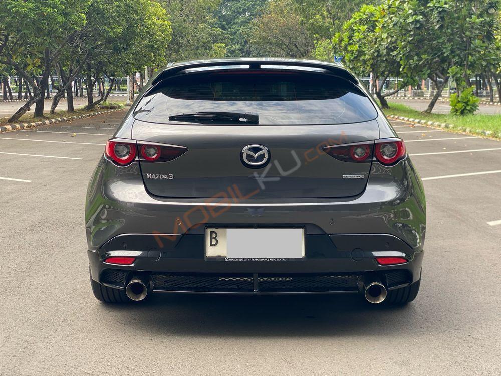 Mobil Mazda 3 2023