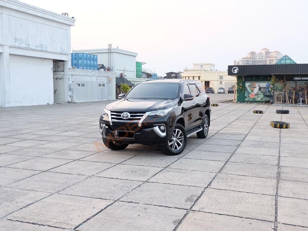 Mobil Toyota Fortuner 2016