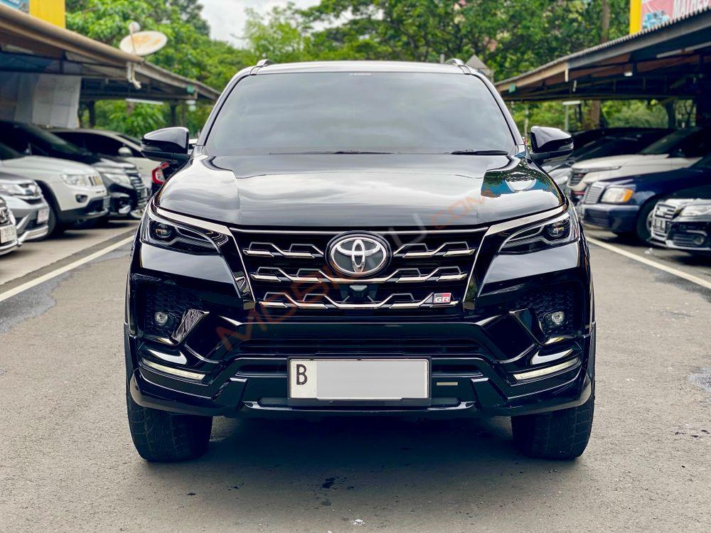 Mobil Toyota Fortuner 2022