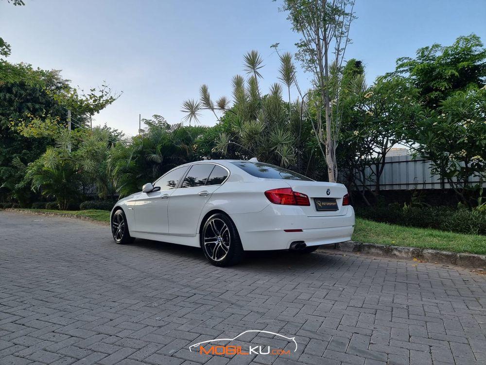 Mobil BMW 5 Series 2013