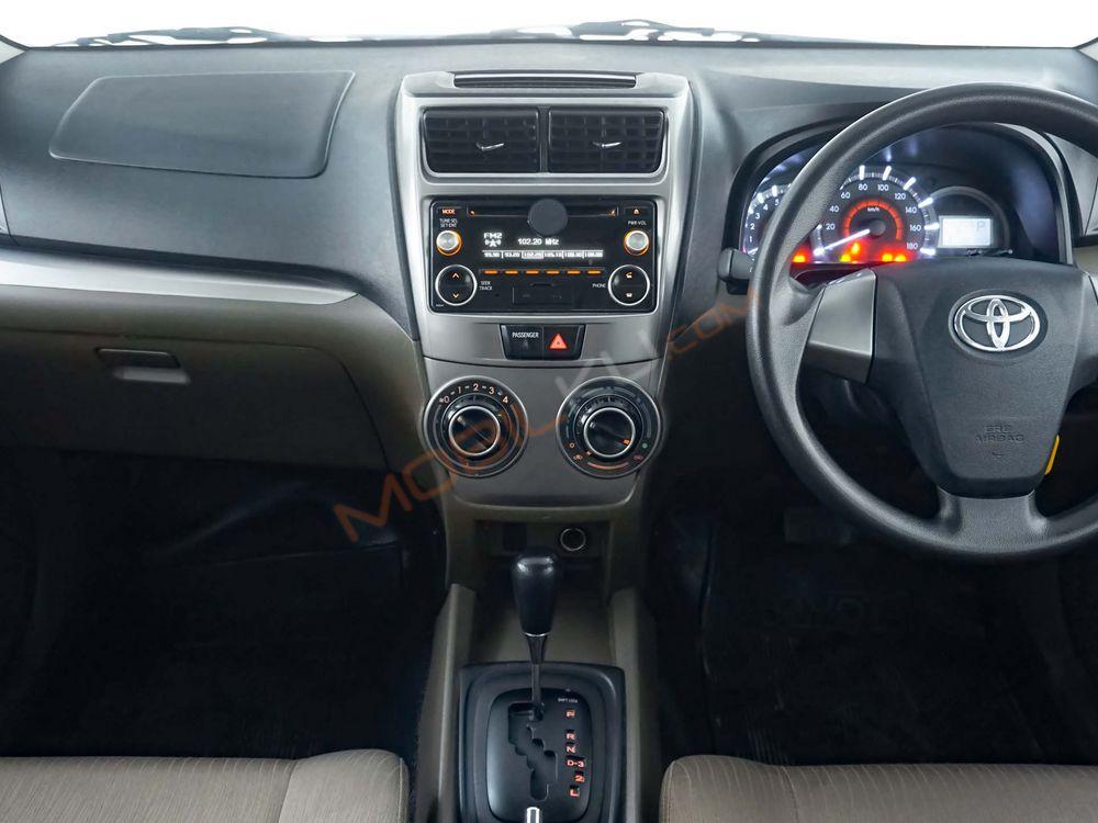 Mobil Toyota Avanza 2016