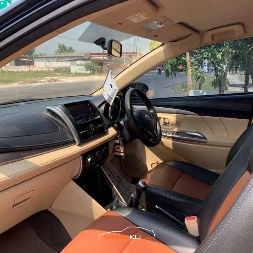 Mobil Toyota Vios 2016