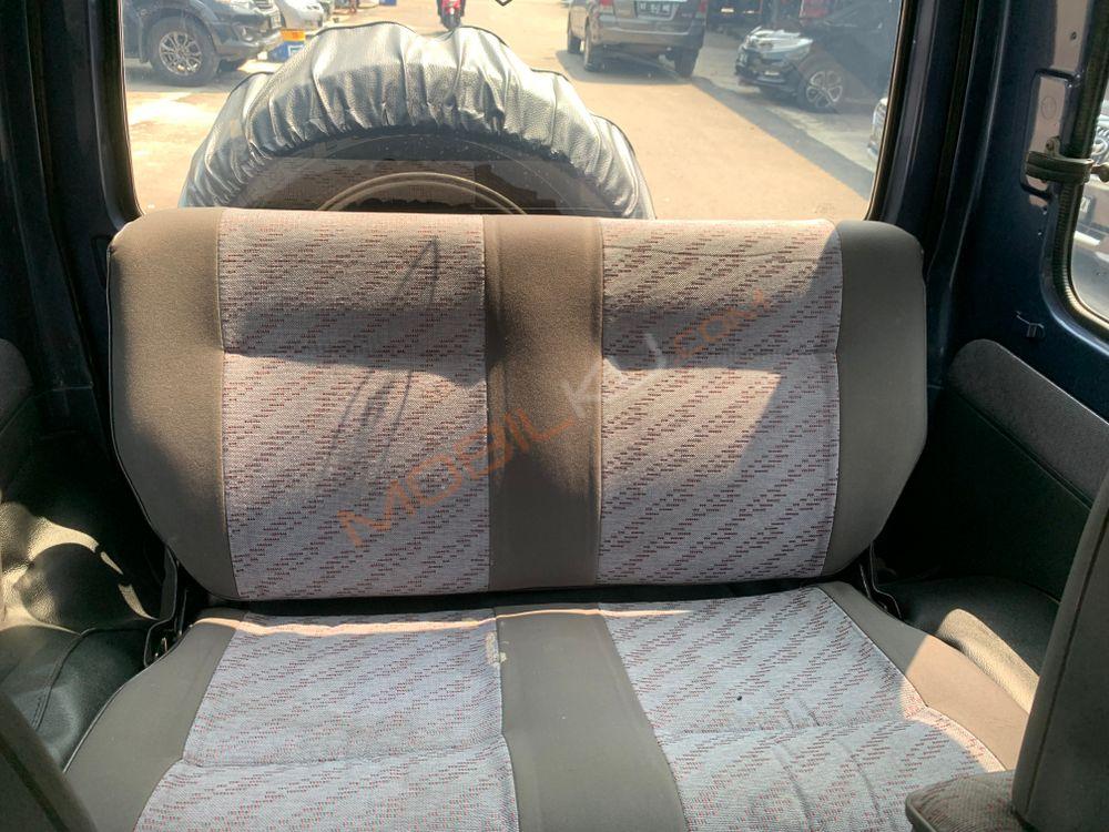 Mobil Suzuki Katana 2005