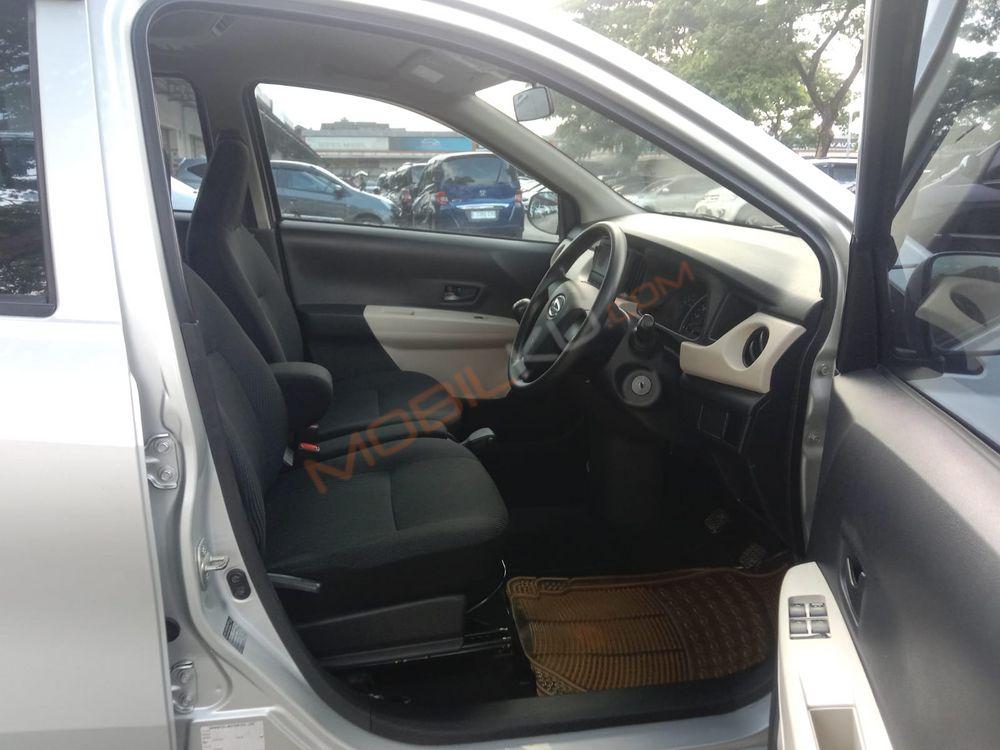 Mobil Daihatsu Sigra 2016