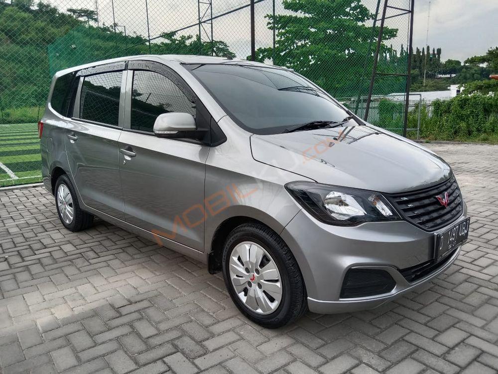 Mobil Wuling Confero 2022