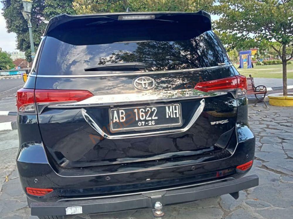 Mobil Toyota Fortuner 2016