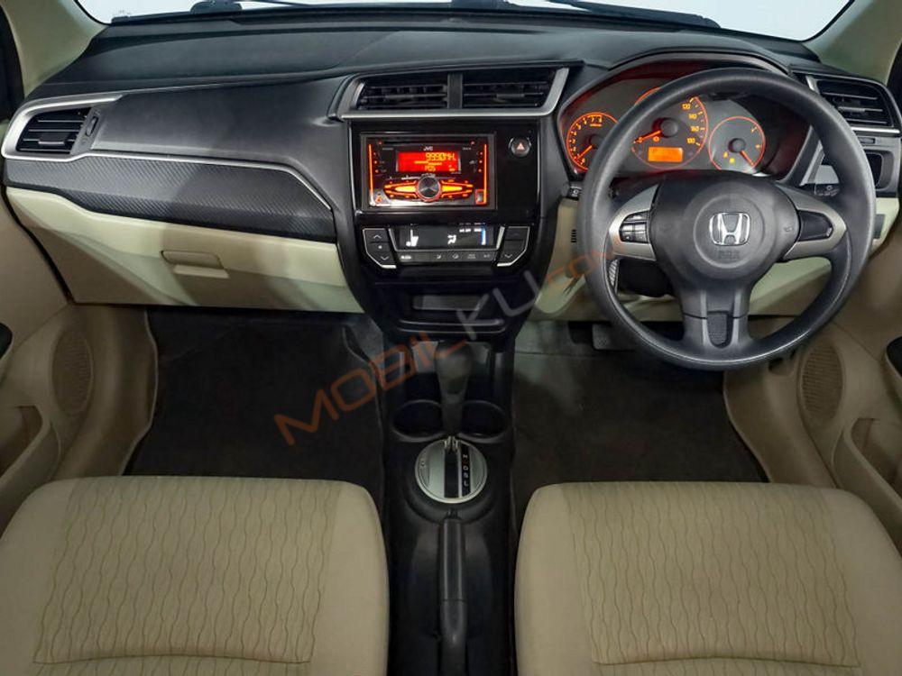 Mobil Honda Brio 2018
