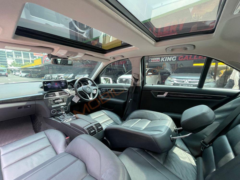 Mobil Mercedes-Benz C-Class 2013
