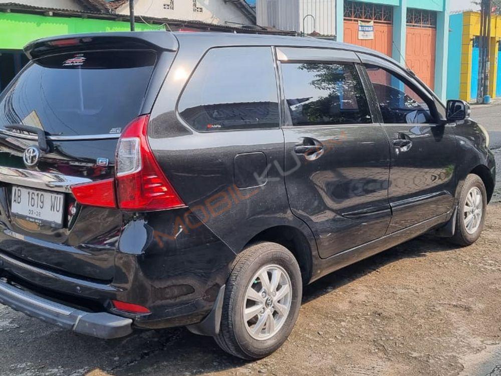 Mobil Toyota Avanza 2016