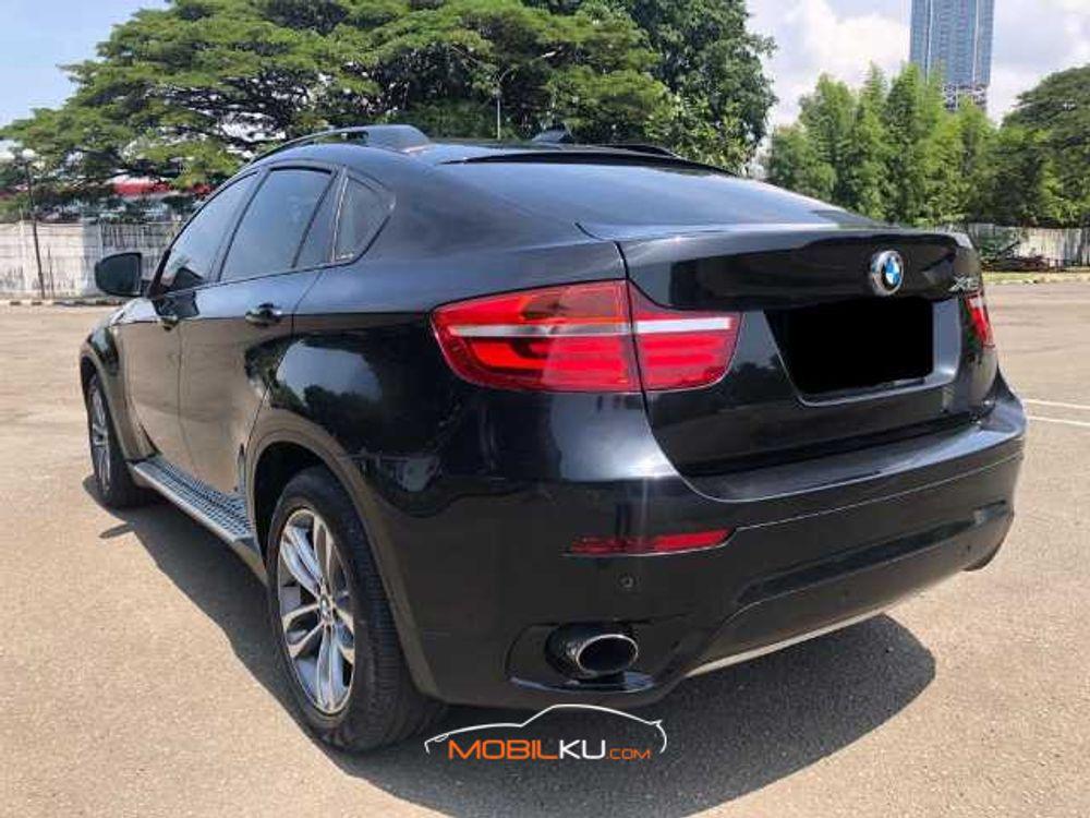 Mobil BMW X6 2013