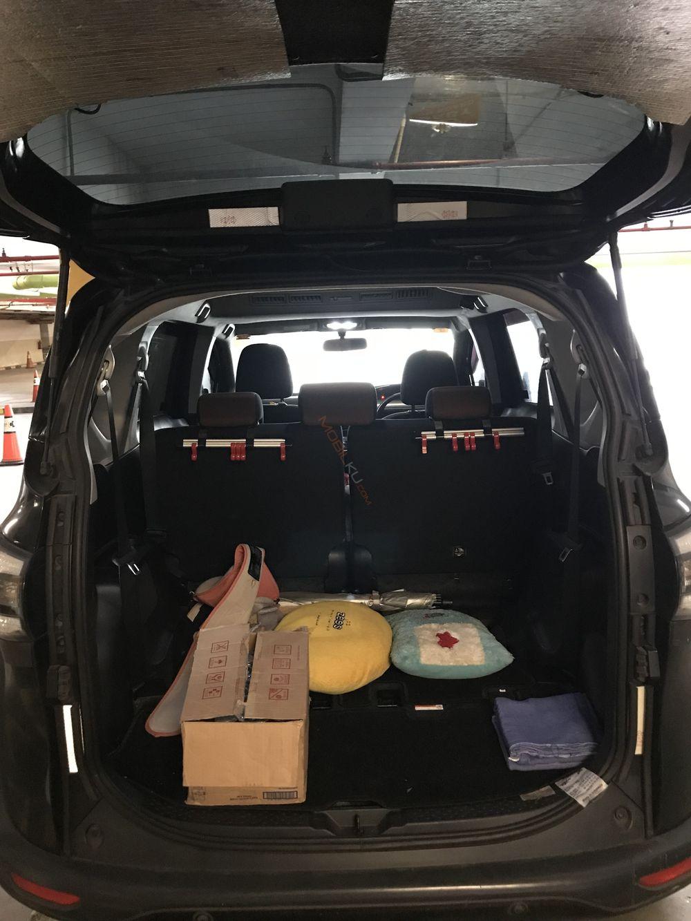 Mobil Toyota Sienta 2018