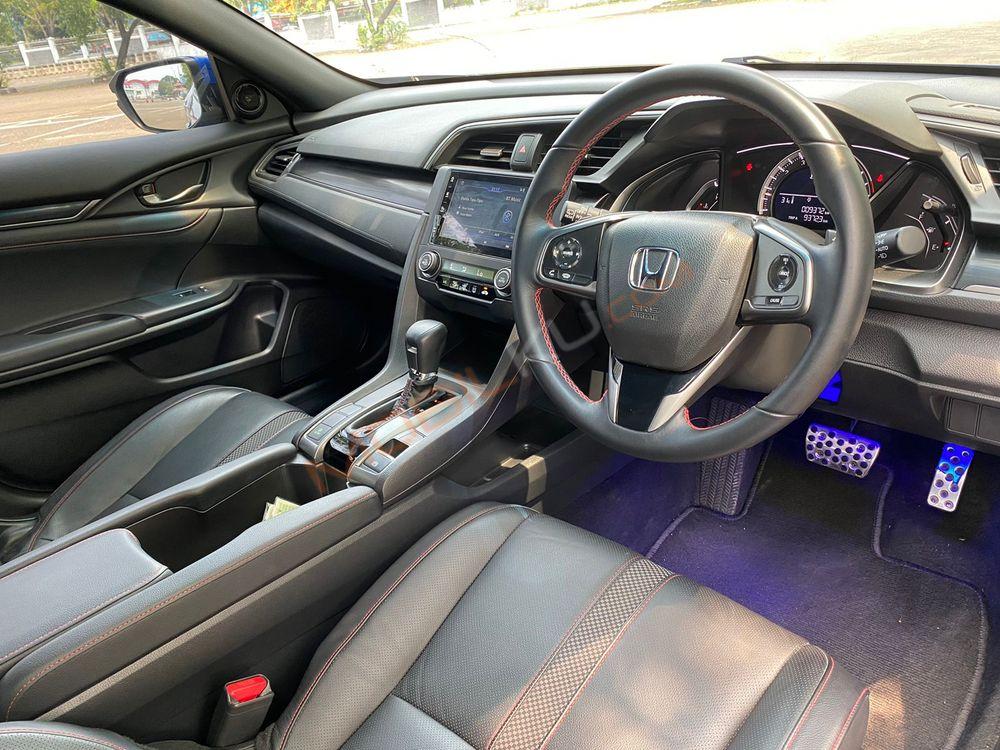Mobil Honda Civic Hatchback 2021