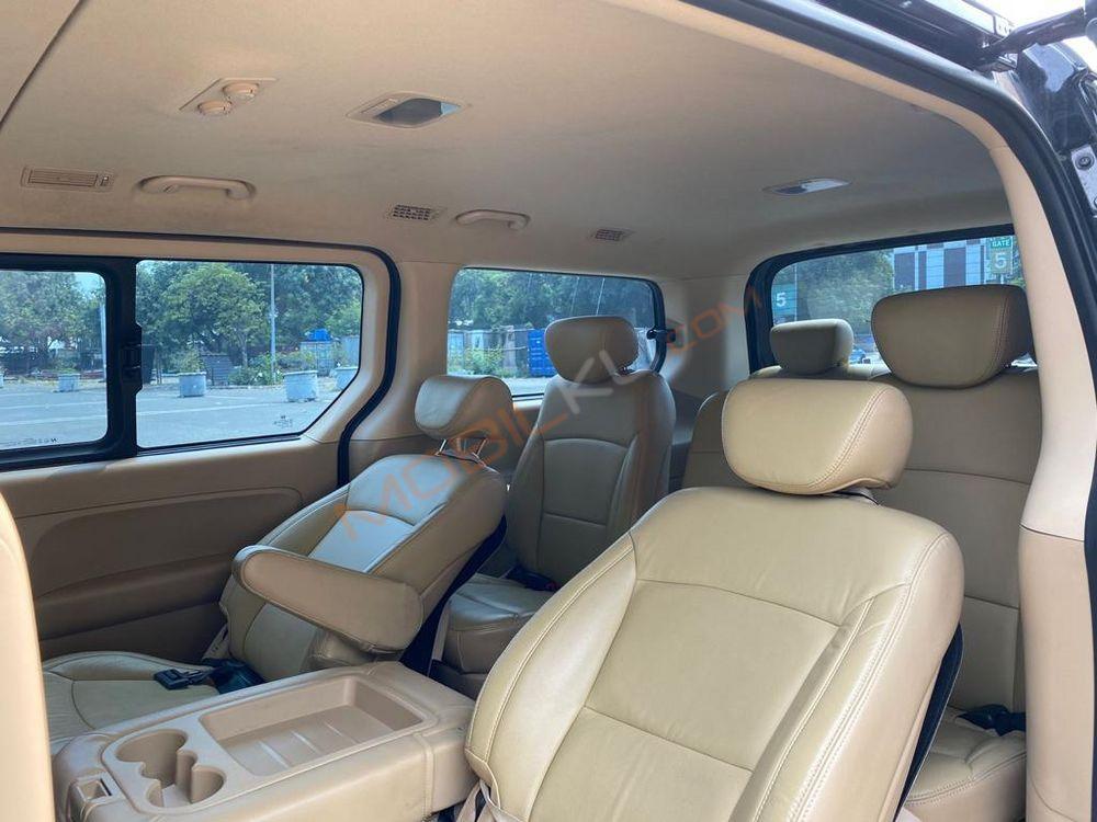 Mobil Hyundai H-1 2017