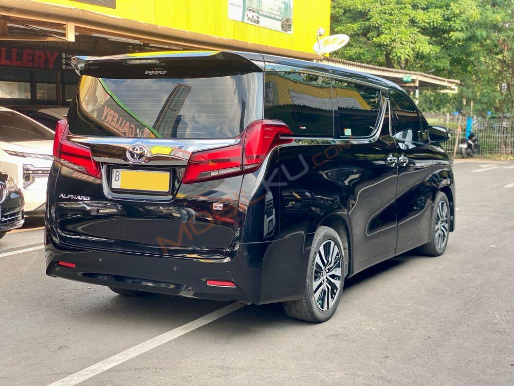 Mobil Toyota Alphard 2019