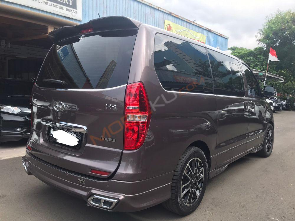 Mobil Hyundai H-1 2018