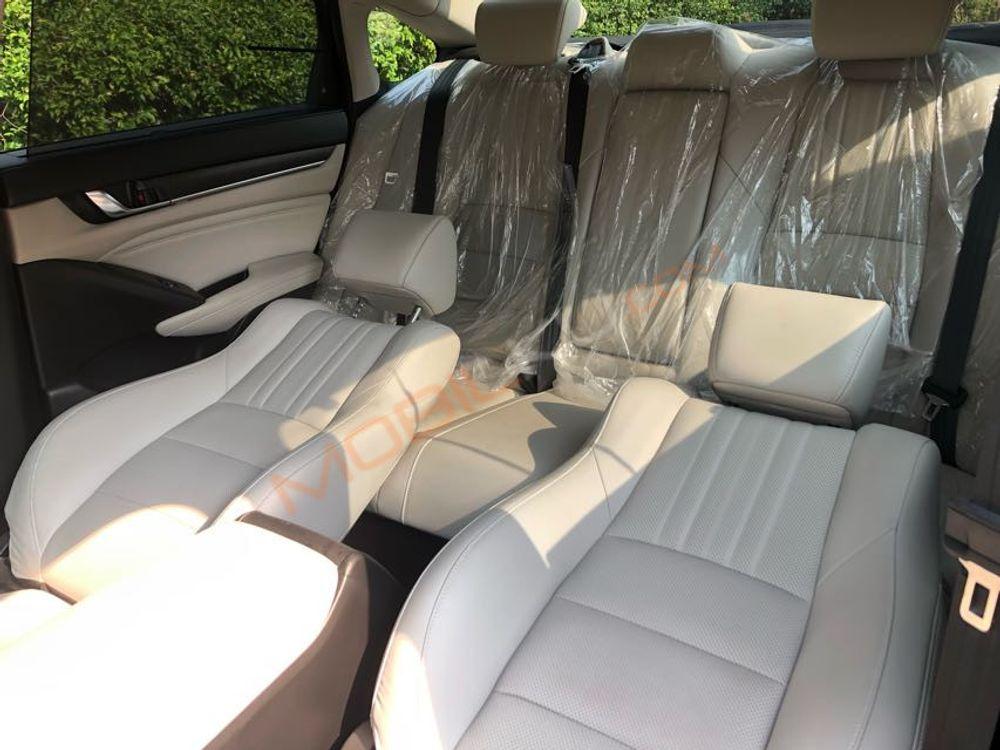 Mobil Honda Accord 2020