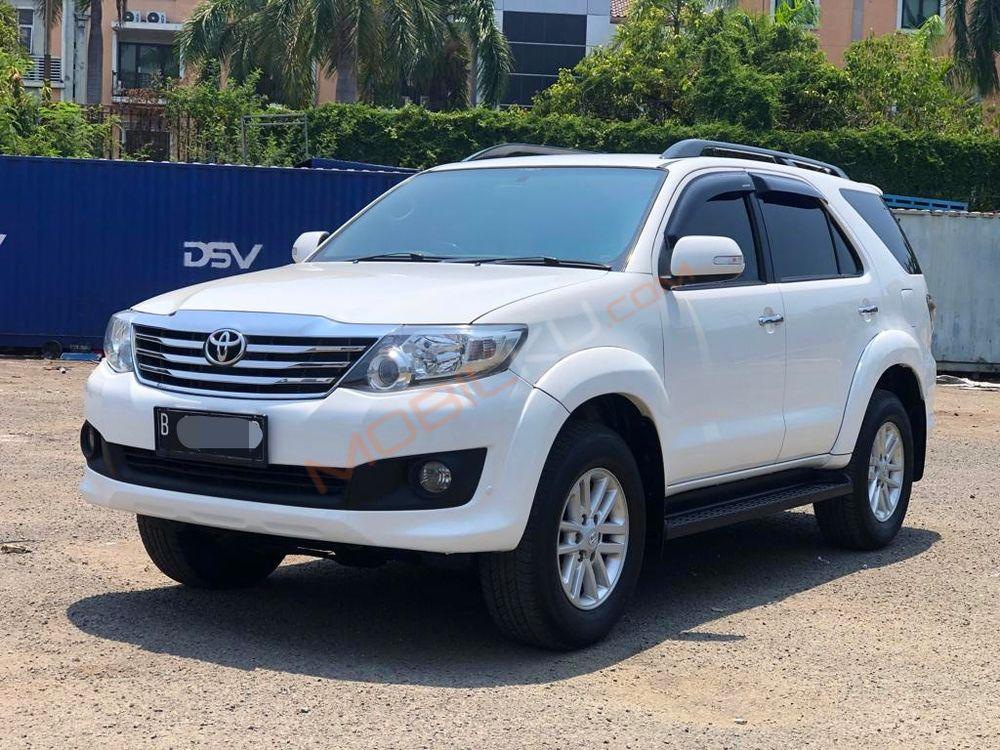 Mobil Toyota Fortuner 2012