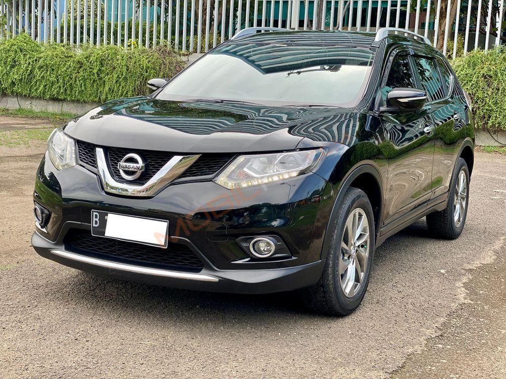 Mobil Nissan X-Trail 2015