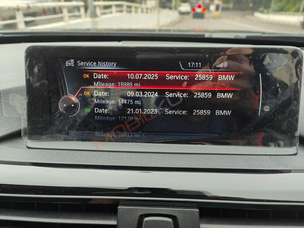 Mobil BMW 3 Series 2015