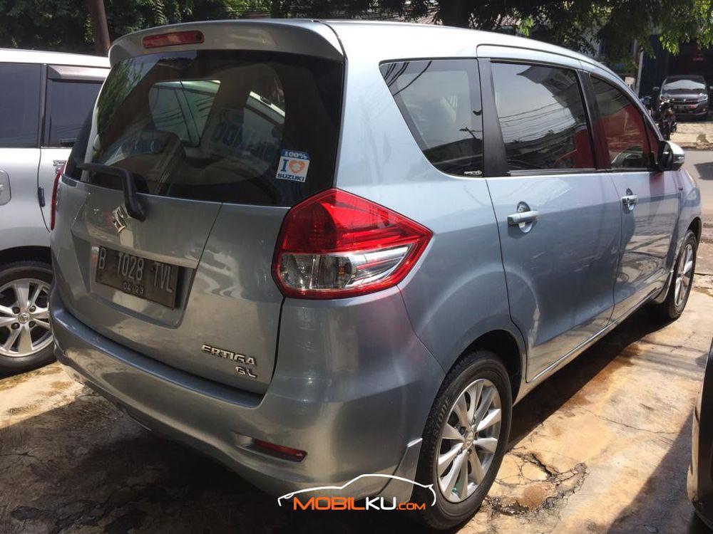 Mobil Suzuki Ertiga 2012