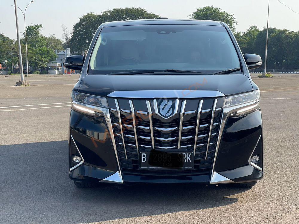 Mobil Toyota Alphard 2020