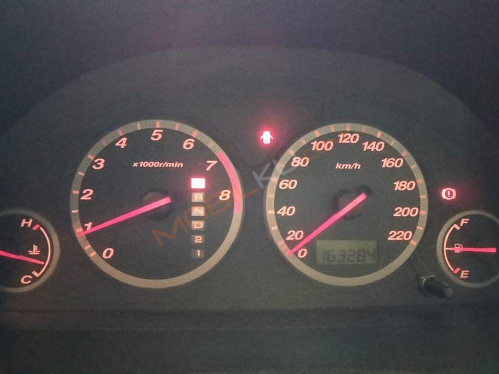 Mobil Honda CR-V 2004