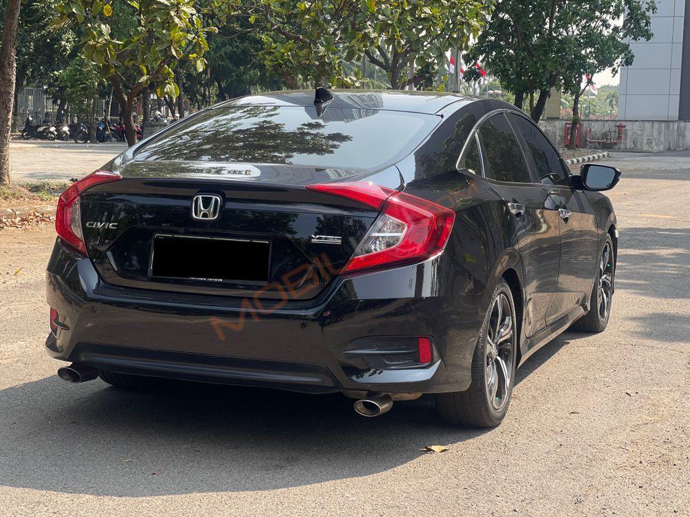 Mobil Honda Civic Sedan 2017