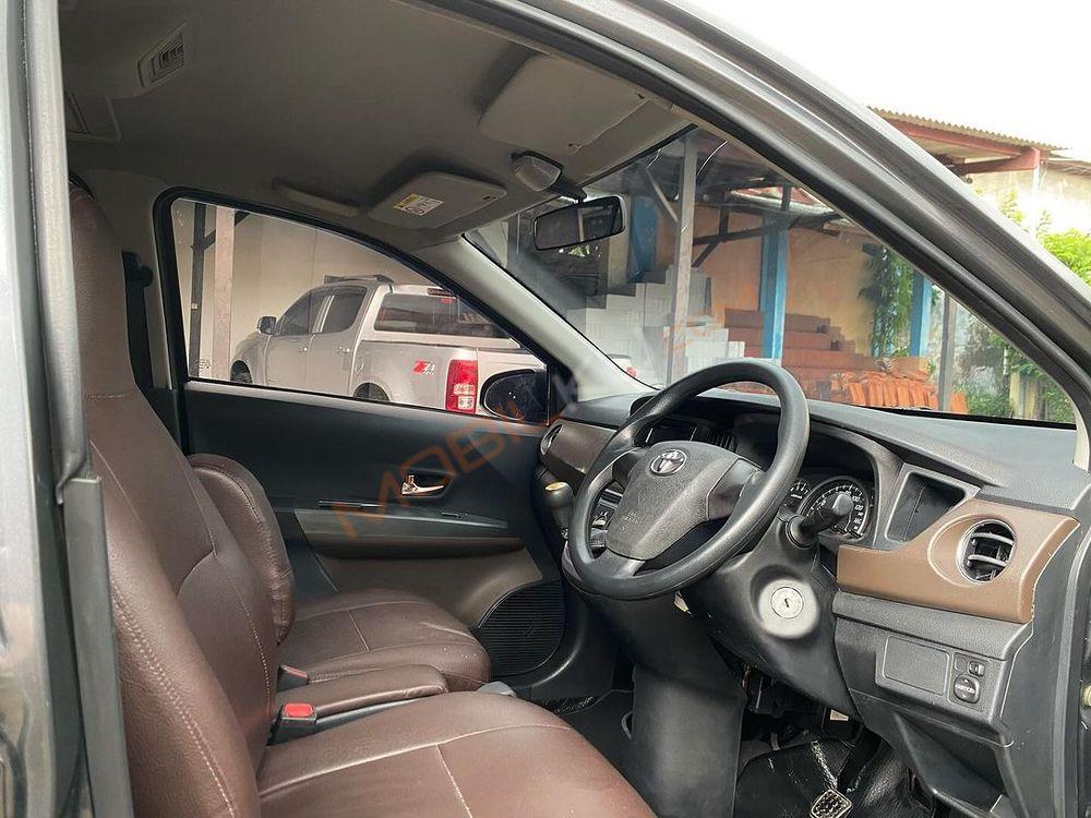 Mobil Toyota Calya 2018