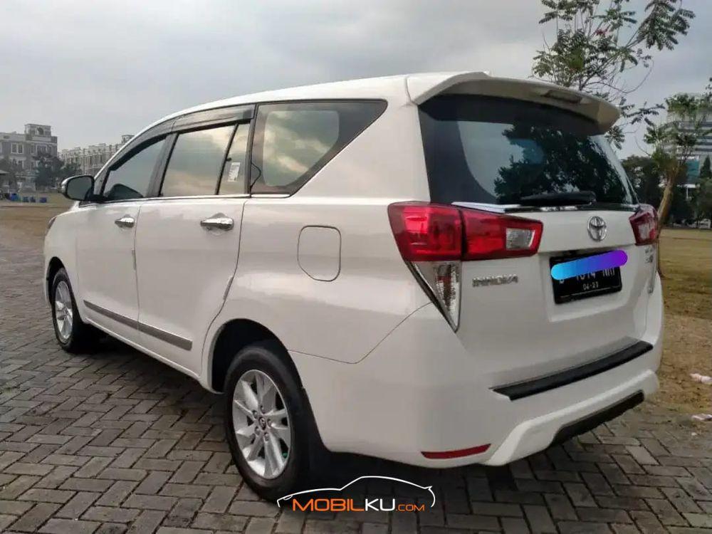 Mobil Toyota Kijang Innova 2018