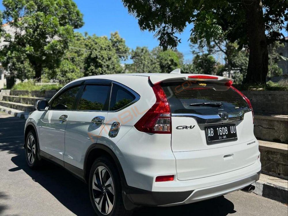 Mobil Honda CR-V 2015