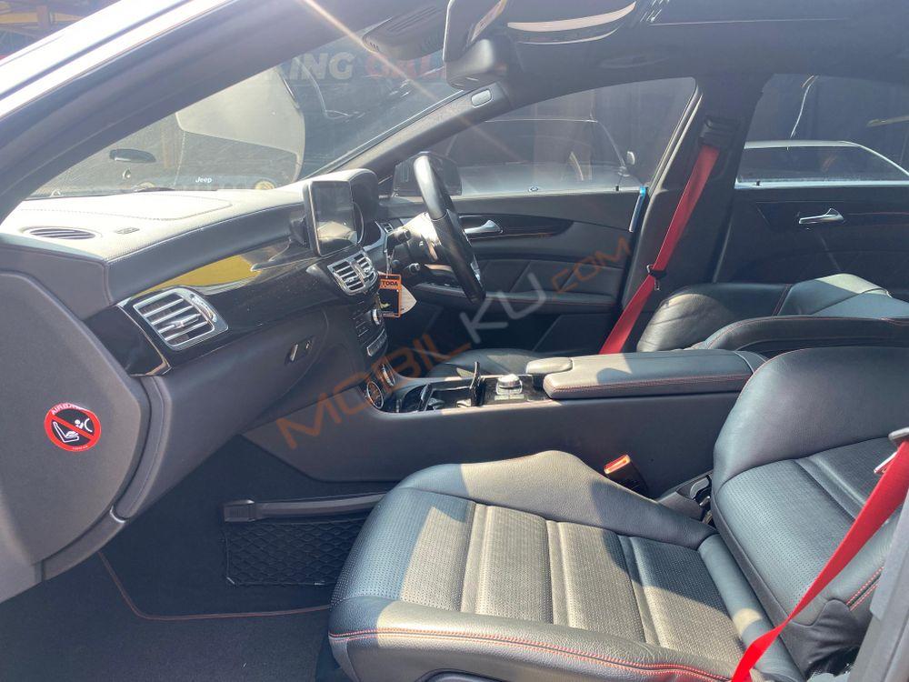 Mobil Mercedes-Benz CLS 2015