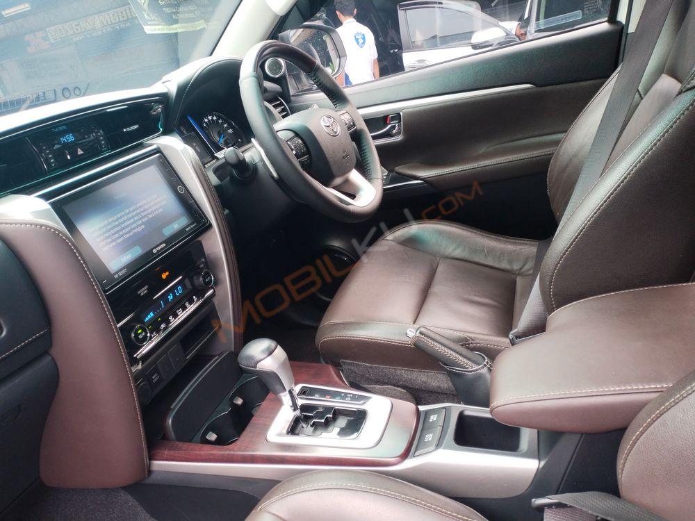 Mobil Toyota Fortuner 2016
