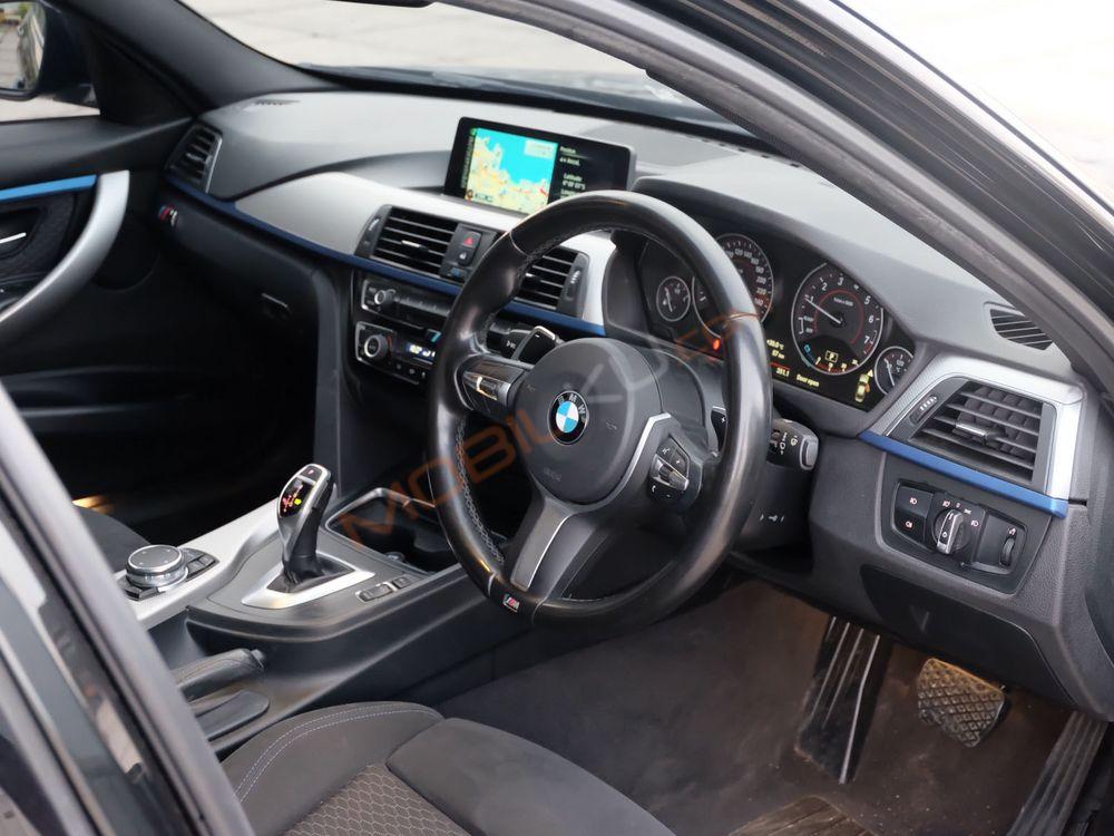 Mobil BMW 3 Series 2016