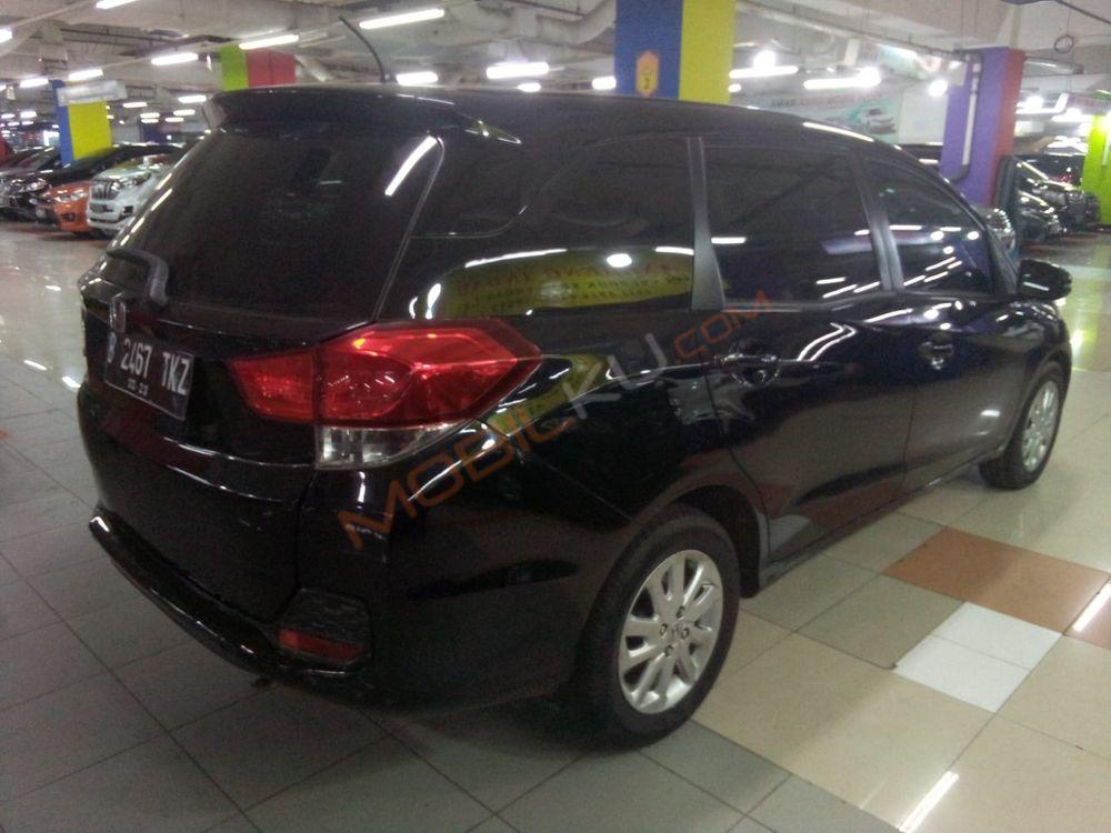 Mobil Honda Mobilio 2016