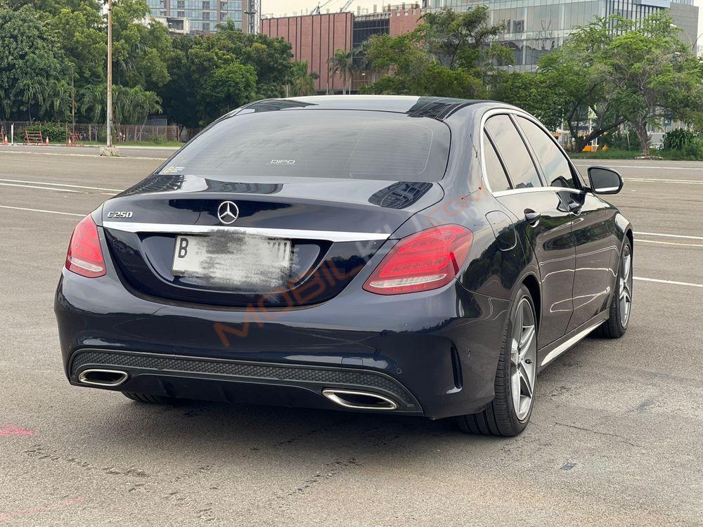 Mobil Mercedes-Benz C-Class 2016