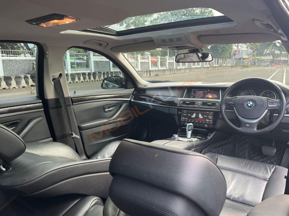 Mobil BMW 5 Series 2013