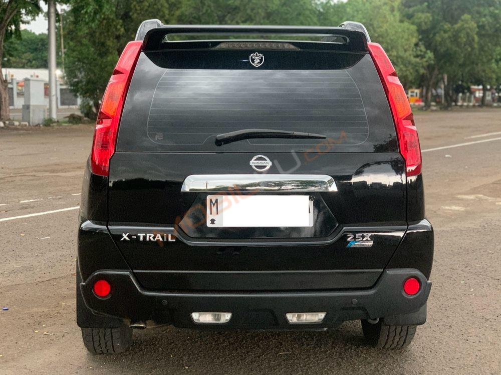 Mobil Nissan X-Trail 2008