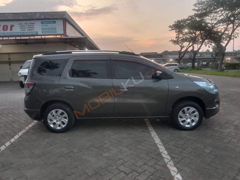 Mobil Chevrolet Spin 2014