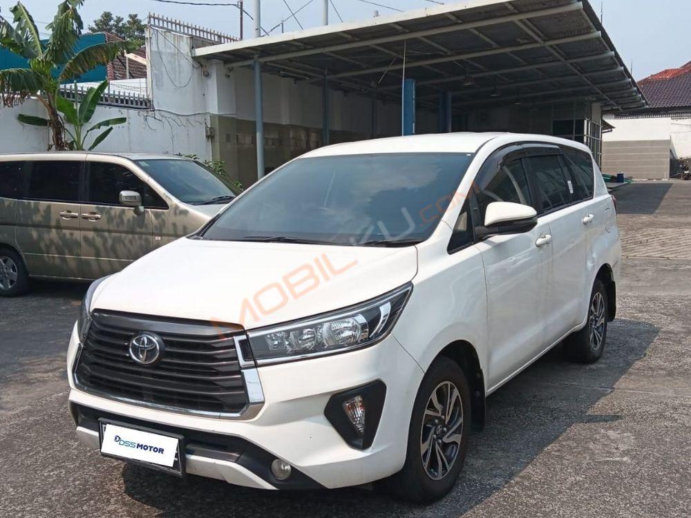 Mobil Toyota Kijang Innova 2021