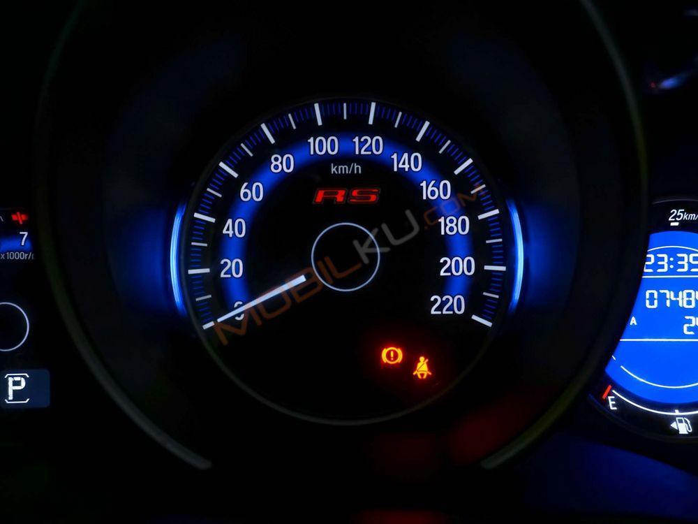 Mobil Honda Jazz 2016