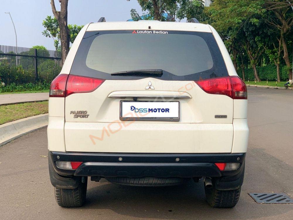 Mobil Mitsubishi Pajero Sport 2015