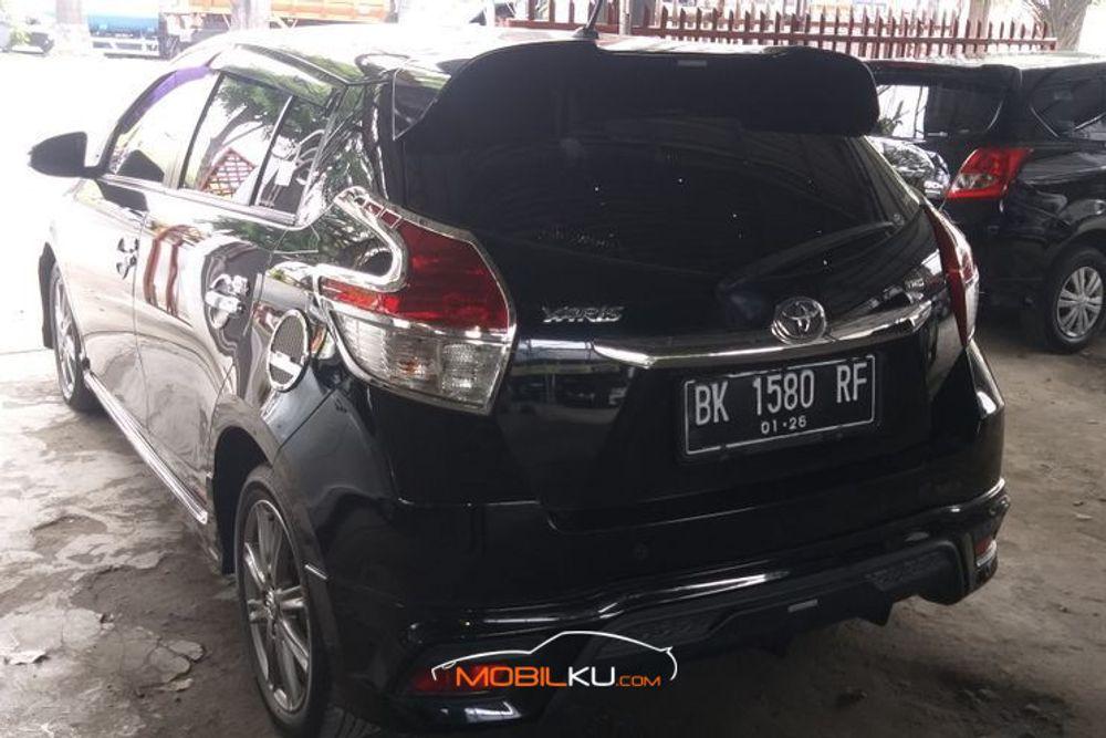 Mobil Toyota Yaris 2017