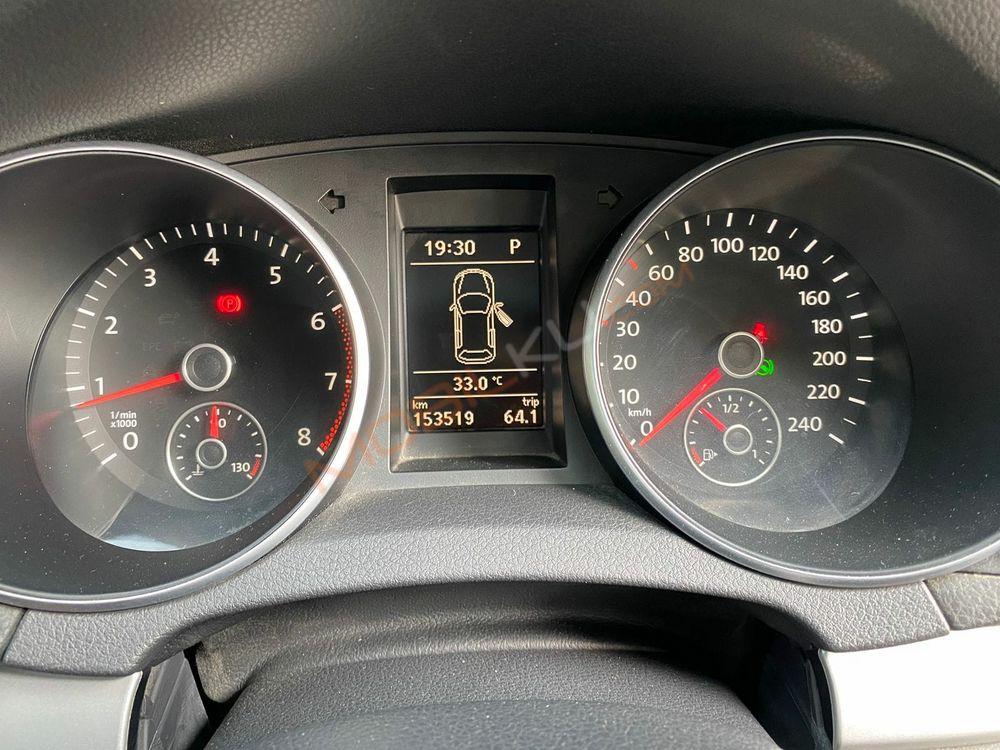 Mobil Volkswagen Golf 2013