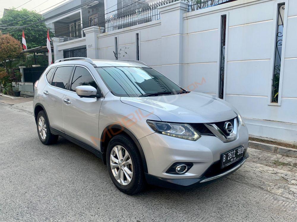 Mobil Nissan X-Trail 2016