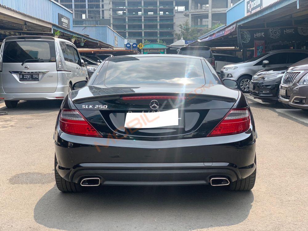 Mobil Mercedes-Benz SLK 2013