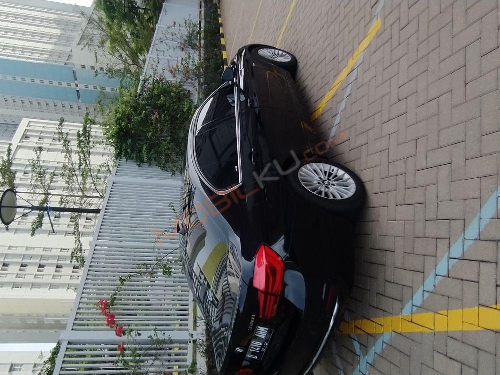 Mobil BMW 3 Series 2018