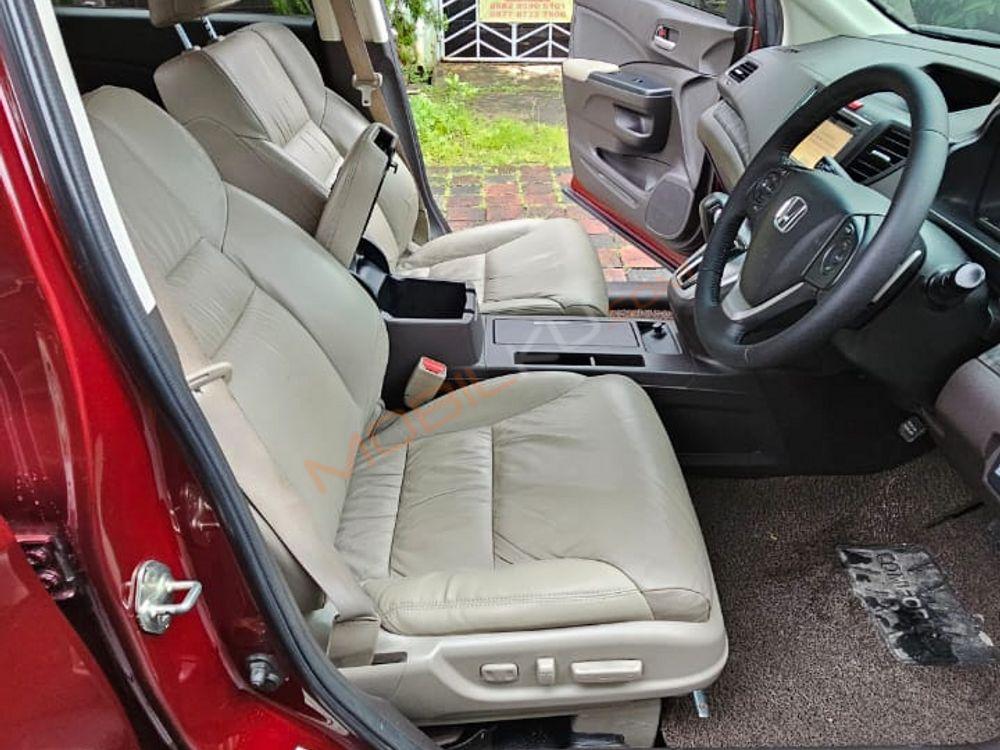 Mobil Honda CR-V 2013
